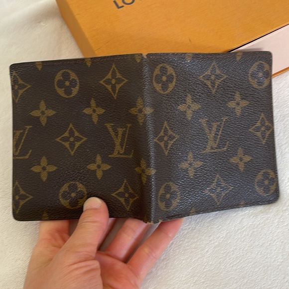 Louis Vuitton Monogram Men's Wallet Bifold Card Holder - Picture 7 of 11